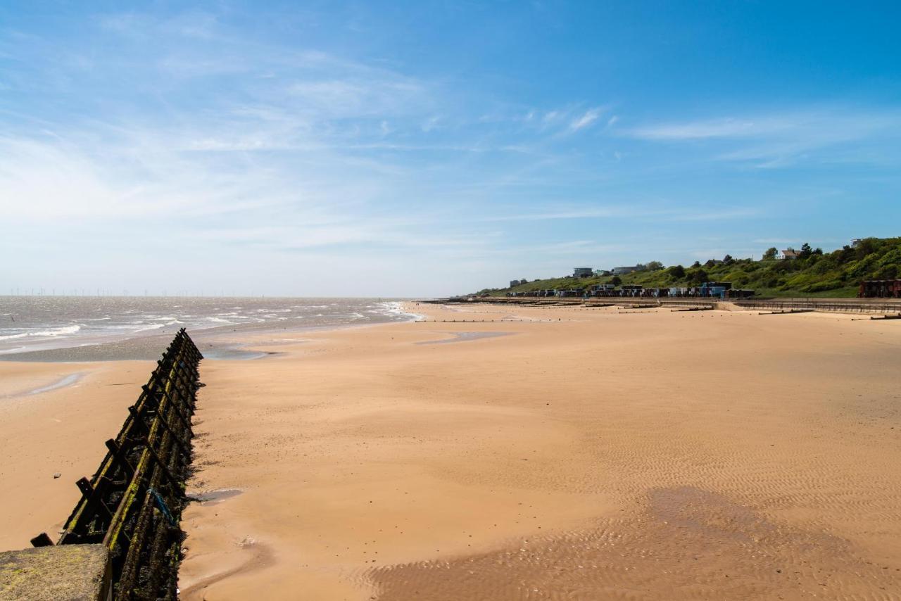 Superb 6 Berth Caravan At St Osyth Beach, Near Clacton-On-Sea Ref 28008Mc Exteriér fotografie